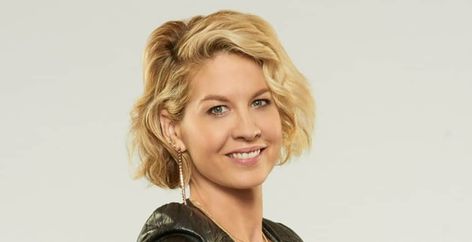 Jenna Elfman Antonia Thomas, Jenna Elfman, Jessica Lowndes, Talking To The Dead, Danielle Panabaker, Shane Dawson, Fear The Walking, Celebrity Workout, Malayalam Actress