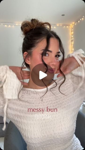 ay on Instagram: "messy bun #hairtutorial ♥️✨" Mj Salon Bun, Wet Messy Bun, Messy Bun With Scrunchie, High Messy Bun Tutorial, How To Do A Messy Bun, Messy Top Bun, Messy Bun Anleitung, Updo Messy Bun, Easy Messy Bun