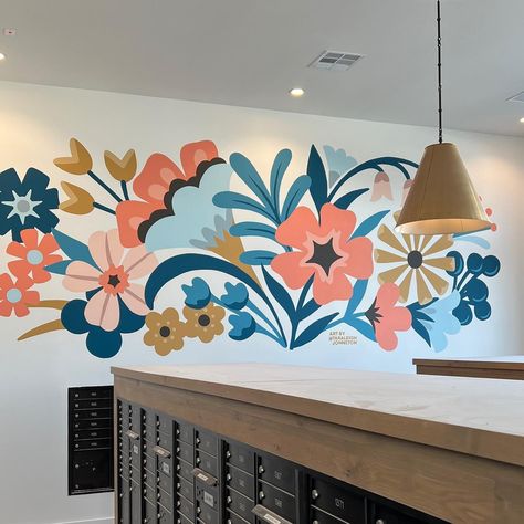 Tara Johnston | Mural Artist | I have a bunch of fun botanical murals coming up that I cannot wait to paint & share! For now, here’s a closer look at one of my most… | Instagram Diy Painting, Home Furnishings, Mural, Canning, Instagram