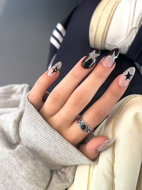 Star Nail Designs, Milky Nails, Punk Nails, October Nails, Grunge Nails, Her Nails, White Nail, Star Nails, Silver Nails