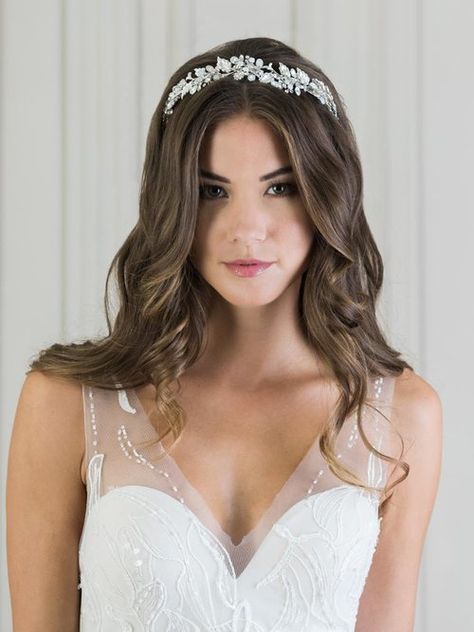 6812 — Bel Aire Bridal Long Bridal Hair, Wedding Hair Headband, Wedding Hairstyles Bride, Fashionable Saree Blouse Designs, Bride Tiara, Bride Bachelorette, Hair Ribbons, Front Hair Styles, Wedding Hair Down