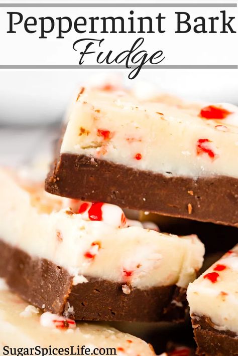 Peppermint Bark Fudge Recipe, Peppermint Bark Fudge, Peppermint Fudge Recipe, Chocolate Fudge Topping, Peppermint Treats, Easy Dessert Recipes Christmas, Peppermint Recipes, Peppermint Fudge, Christmas Fudge