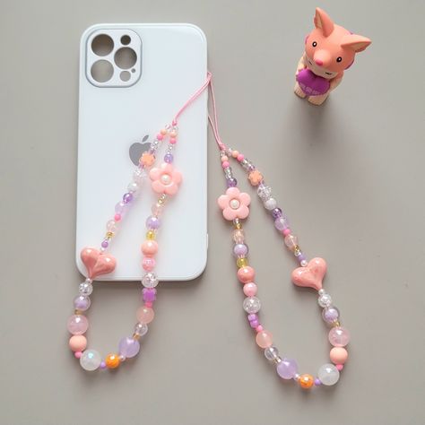 Purple Phone Charm, Beaded Phone Strap, Phone Hanging, Bead Charms Diy, Kawaii Jewelry, Cute Phone, Phone Strap, Diy Keychain, Airpods Case