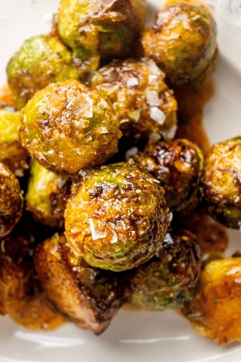 Longhorn Brussel Sprouts Recipe | Only 15 Minutes To Make Longhorn Brussel Sprouts Recipe Air Fryer, Brussel Sprout Recipes Long Horn, Long Horn Brussel Sprouts Recipe, Longhorn Brussel Sprouts Recipe, Longhorn Brussel Sprouts, Brussel Sprout Recipe, Sprout Recipe, Food Entrees, Crispy Brussel Sprouts