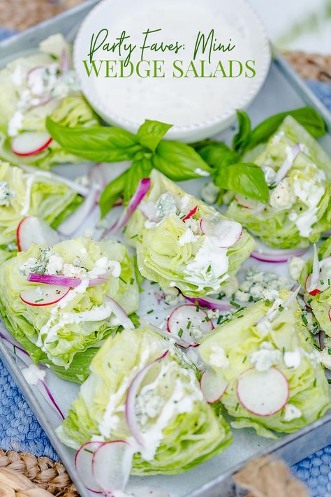 Mini Wedge Salad, Wedge Salads, Wedge Salad Recipes, Salads For A Crowd, Protein Salad, Wedge Salad, Quick Weeknight Meals, Salad Sandwich, Salad Bar