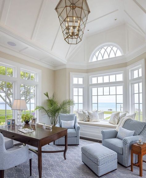 House In The Hamptons Interior Design, Coastal Home Library, Coastal Beach House Decor, Nantucket House Interior, Coastal Library Room, Hamptons House Aesthetic, New England Style Living Room, Coastal Library, Coastal House Interior