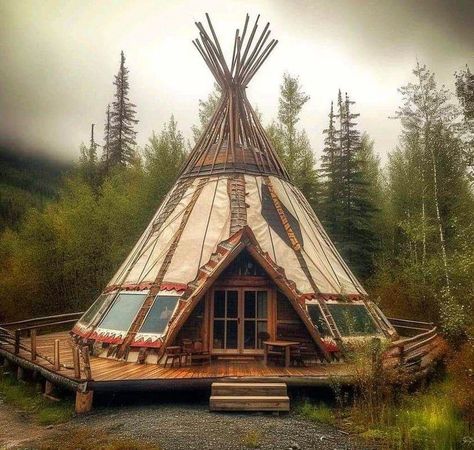 Teepee House, Alternative House, Native American Houses, Native American Teepee, Diy Teepee, House Kits, Housing Ideas, Frame Cabin, Unusual Homes