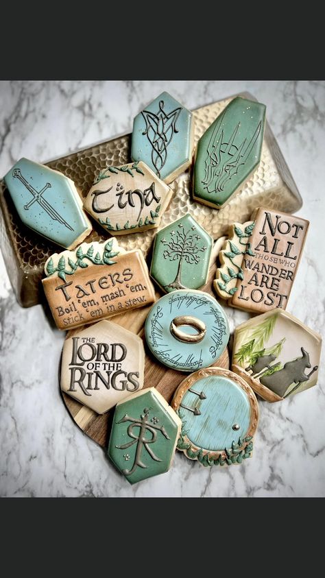 Glazed Cookies, Hobbit Food, Lotr Wedding, Hobbit Party, 33rd Birthday, Fantasy Wedding, Birthday Ring, Party Rings, Wedding Cookies