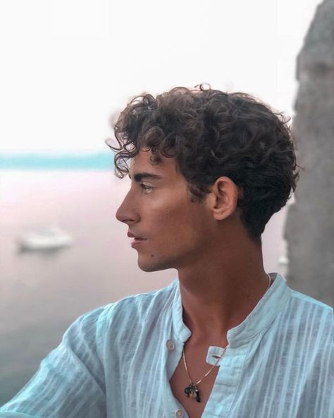 Curly Short Hair For Men, Shorter Curly Hair Men, Men’s Curly Hair Taper, Medium Curly Hair For Men, Short Curly Man Hair, Curly Top Mens Haircut, Short Men Curly Hair, Haircuts For Medium Hair Men Curly, Short Curly Hair Inspo Men