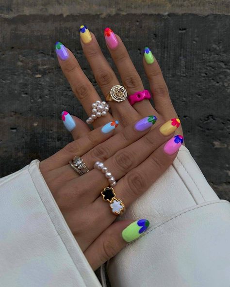 Nails And Rings, Nail Art Paillette, Nails Work, Nail Christmas, Girls Nail Designs, Chic Nail Art, Funky Nail Art, Nail Art Pictures, Hippie Nails