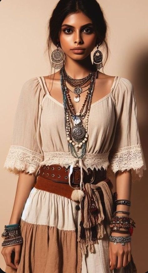 Bohemian Outfit Women, Desert Chic Outfit, Boho Outfits Women, Bohemian Summer Outfits, Advanced Style Boho, Looks Hippie, Look Boho Chic, Ethno Style, Mode Hippie