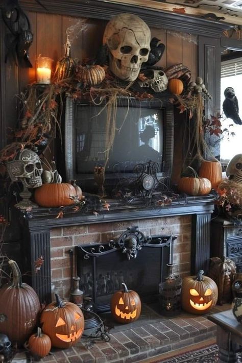 Halloween Cottage, Autumnal Decor, Halloween Fireplace, Ghost Crafts, Halloween Outside, Halloween Mantle, Halloween Mantel, Pretty Halloween, Elegant Halloween