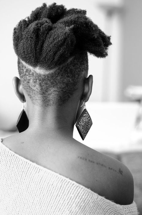 Hairstyles Shaved Sides, Tapered Fro, Undercut Natural Hair, To The Beautiful You, Short Afro Hairstyles, Shaved Side, Shaved Hair Designs, Tapered Natural Hair, Natural Hair Cuts