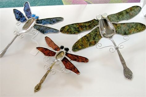 Suncatchers Diy, Pic Frame, Crystal Suncatchers Diy, Glass Butterflies, Fork Art, Silverware Crafts, Silverware Art, Spoon Art, Lawn Art