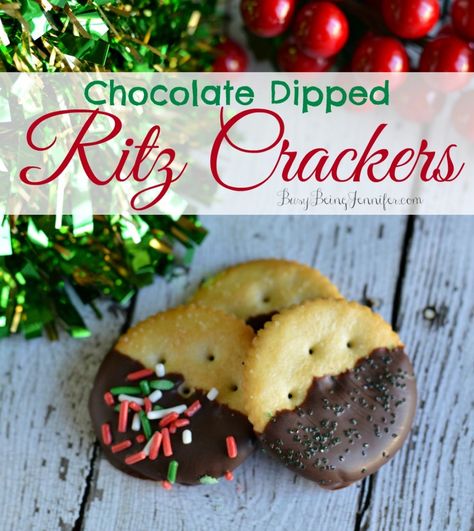 Dipped Ritz Crackers, Chocolate Dipped Ritz, Ritz Cracker Dessert, Ritz Cracker Recipes, Cracker Dip, Chocolate Bacon, Chocolate Peanut Butter Pie, Ritz Cracker, Easy Sweets