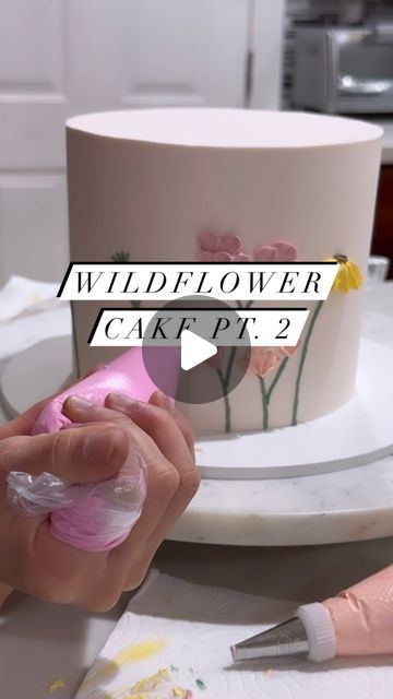 June | Bay Area Baker & Instructor on Instagram: "I love me a wildflower cake 🥰 What do you think?  #wildflowercake #cakevideo #cakereels #firstbirthdaycake #buttercreamflowercake #cakevideo #flowercake" 26 Birthday Cake, Wildflower Cake, Wildflower Birthday Party, Garden Party Cakes, Cake Decorating Flowers, Flower Cake Decorations, Smash Cake Girl, Baby Cake Smash, Wild Party