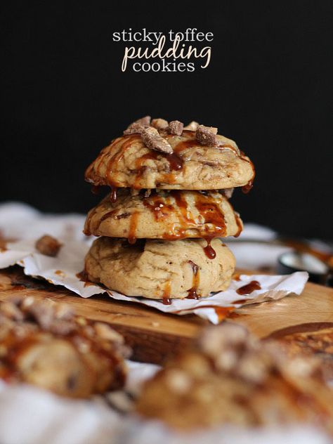 Sticky Toffee Pudding Cookies | www.cookiesandcups.com Pudding Cookies Recipes, Cookies And Cups, Delicious Christmas Cookies, Toffee Cookies, Toffee Pudding, Pudding Cookies, Sticky Toffee Pudding, Sticky Toffee, Best Christmas Cookies