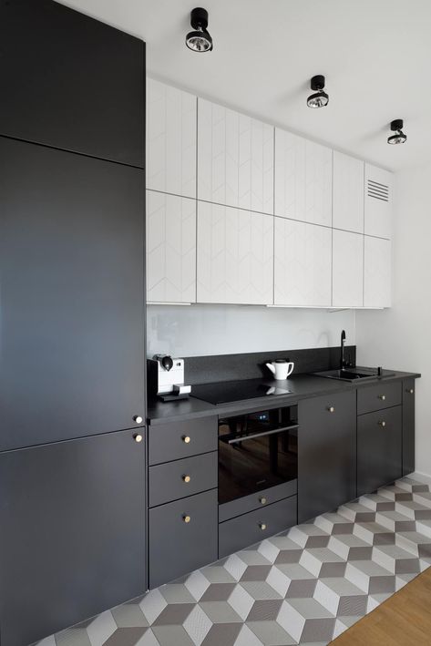 Kitchen Cabinets Black And White, Flat Front Cabinets, Ikea Metod Kitchen, White Ikea Kitchen, Ikea Black, Boho Studio, Metod Kitchen, Black And White Flats, Black White Kitchen