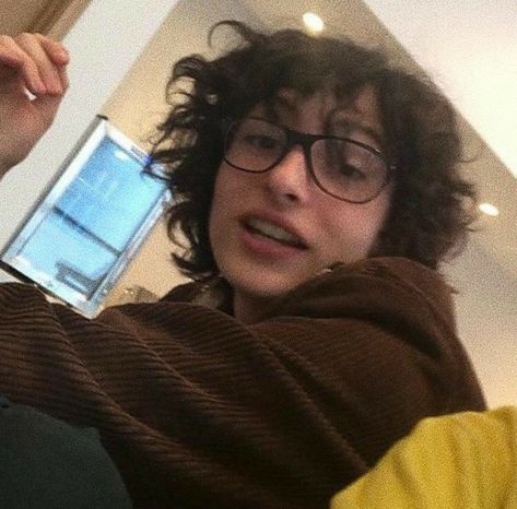 Finn Wolf Hard, Miles Fairchild, The Goldfinch, Finn Stranger Things, Mike Wheeler, Finn The Human, Losers Club, Finn Wolfhard, Goldfinch