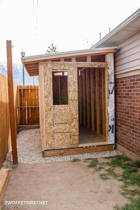 Small Shed, Lean To Roof, Pergola Diy, Shed Building, Diy Storage Shed, Build Your Own Shed, Shed Construction, Firewood Shed, Lean To Shed