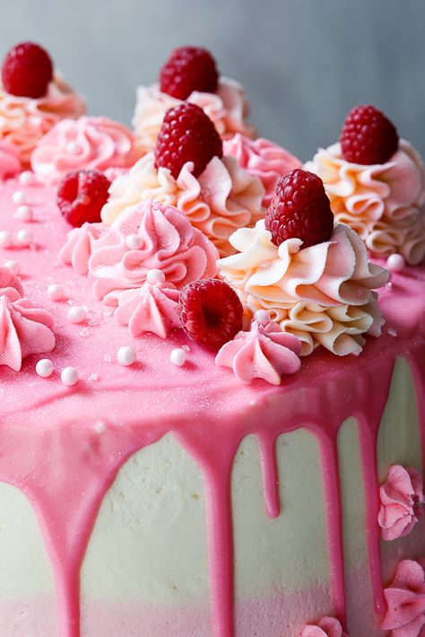 Raspberry Mascarpone Filling, Raspberry Mascarpone, Whipped Buttercream Frosting, Berry Cake Recipe, Raspberry Lemon Cakes, Whipped Buttercream, Citrus Cake, Raspberry Pie, Layer Cake Recipes