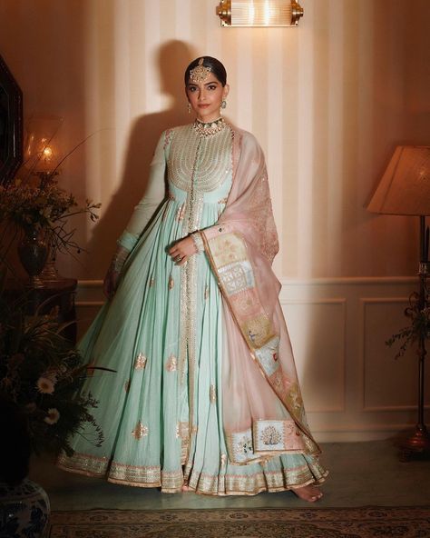 sonam kapoor in a pastel anarkali Green Anarkali, Sangeet Outfit, Rhea Kapoor, Anamika Khanna, Simple Sarees, Sonam Kapoor, Sharara Set, Bridesmaid Outfit, Anarkali Suits