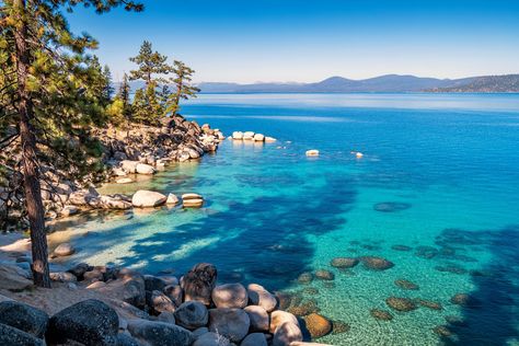 Here are some of the best Lake Tahoe beaches for families to enjoy swimming, water play, and relaxing around the Lake Tahoe Basin. Lac Moraine, Lake Tahoe Beach, Lake Tahoe Trip, Tahoe Trip, Lake Tahoe Nevada, Tahoe City, Tahoe California, Badlands National Park, Crater Lake