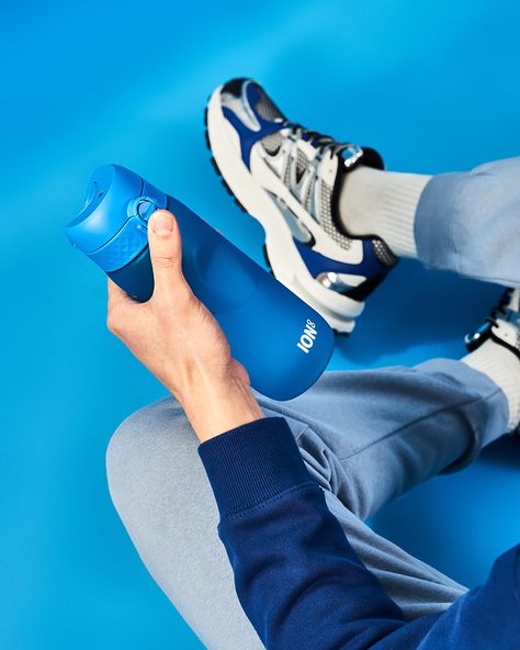 Elevate your fitness game with our 750ml Blue Recyclon Water Bottle! 💪💙 Its lightweight design and spill-proof tech make it the perfect workout companion. Stay hydrated, stay motivated, and conquer every rep with style! 🏋️‍♂️💦 #ION8Hydrates #FitLifeFuel 1 Litre Water Bottle, 1 Liter Water Bottle, Blue Water Bottle, Leak Proof Water Bottle, Large Water Bottle, Drinks Bottle, Free Sport, Workout Games, Carbon Neutral