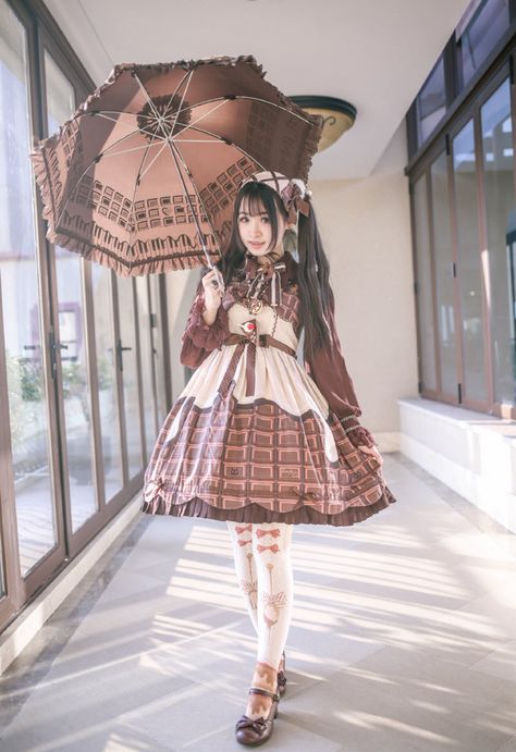 Dessert Outfit, Otome Fashion, Design Chocolate, Lolita Outfits, Beautiful Chocolate, Japanese Street Fashion, Sweet Lolita, Lolita Dress, Character Outfits