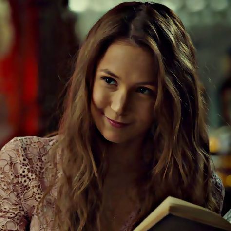 waverly earp icon | wynonna earp (season 2) Wynonna Earp Waverly, Waverly Earp, Revenge Of The Fallen, Wynonna Earp, Golden Oldies, James Potter