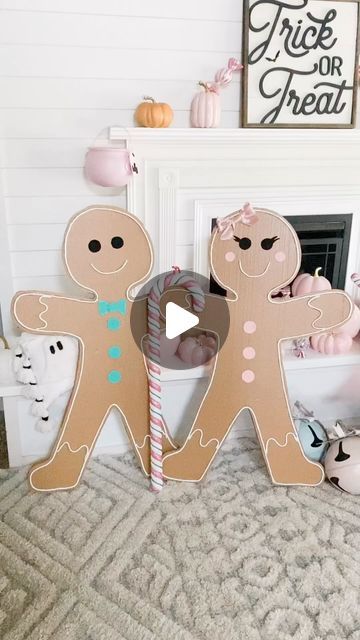 Gingerbread Village Display Cardboard, Gingerbread Door Contest, Gingerbread Christmas Decor School, Gingerbread Backdrop Ideas, Diy Cardboard Gingerbread Man, Diy Large Gingerbread Man, Gingerbread Office Decorations, Ginger Bread Christmas Decorations Ideas, Painted Gingerbread Men