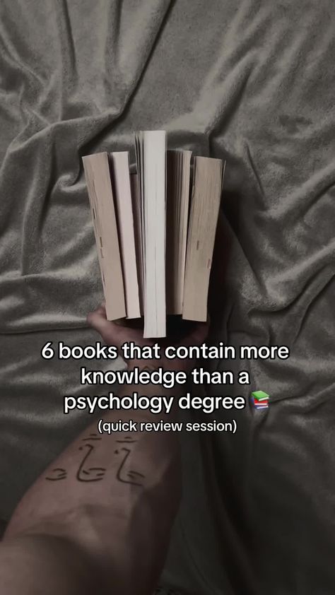 Instagram Read People Like A Book, Human Physiology, Read People, Diy Mini Album, More Knowledge, Reading Materials, Psychology Degree, Psychology Books, Day Book