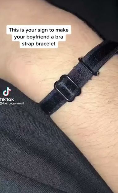 Bra Strap Bracelet For Boyfriend Tiktok, How Do You Make A Bra Strap Bracelet, Hand As Bra Boyfriend, How To Make A Bra Bracelet For Boyfriend, Matching Things To Get With Boyfriend, Bra Strap Bracelet For Boyfriend, Back Scratches From Nails Boyfriend, Bra Bracelet For Boyfriend, Boyfriend Bracelet Diy