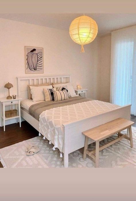 White Wooden Bed, Design Ložnic, Bedroom Ideas For Small Rooms Cozy, White Room Decor, Small Living Room Decor, Cozy Room Decor, Minimalist Room, Home Design Living Room, Rooms Reveal