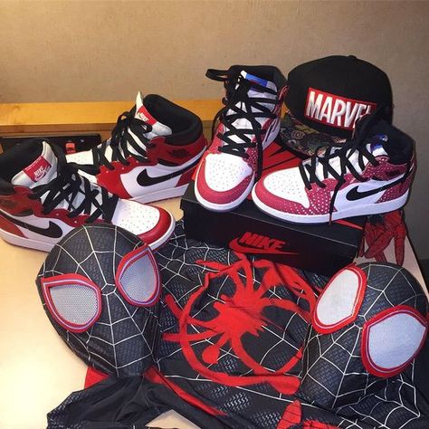 Spiderman Things, Mile Morales, Spiderman Outfit, Spiderman Gifts, Miles Spiderman, Image Spiderman, Spiderman Theme, Spaider Man, Miles Morales Spiderman