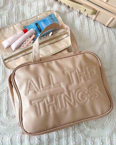 our new leather embossed hanging toiletry bag is LIVEEEE🚨🥰❣️ along with 4 other neutral bags! #kenzkustomz #newarrivals #taptoshop #neutralstyle Neutral Bags, Neutral Bag, Neoprene Bag, Hanging Toiletry Bag, Best Travel Accessories, Travel Toiletry Bag, The Hook, Hanging Bag, Toiletry Bag Travel