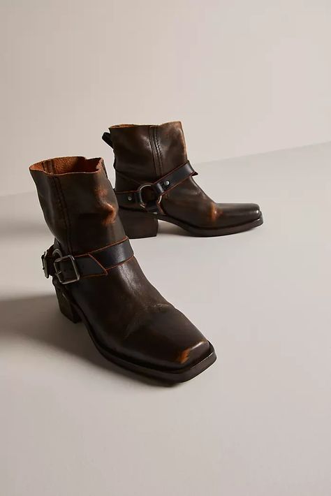 Fall Boot EXCLUSIVE: Get $50 With Purchase | Free People What Is Boho, Rider Boots, Boho Shoes, Bohemian Chic Fashion, Boho Style Outfits, Bohemian Accessories, Square Toe Boots, Moto Style, Toe Boots