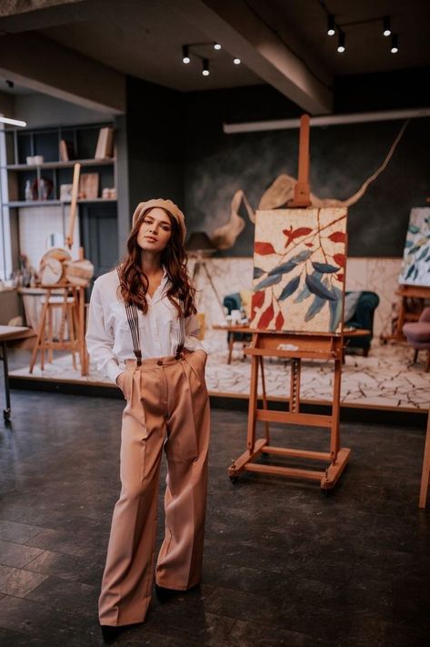 Cute Painter Outfit, Painter Outfit Aesthetic, Artist Outfit Style Painter, Artist Outfit Style, Painter Outfit, Couples Canvas Painting, Painter Photography, Lighted Canvas Art, Canvas Painting For Beginners