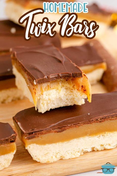 Twix Recipe, Homemade Twix Bars, Homemade Candy Bars, Candy Bar Recipe, Twix Bars, Twix Bar, Chocolate And Caramel, Country Cook, The Country Cook