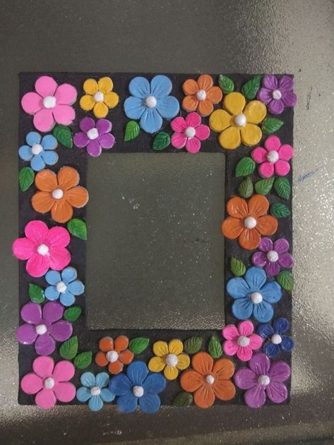 Ceramic Picture Frame Ideas, Photo Frame Clay Art, Air Dry Clay Frame Ideas, Clay Photo Frame Diy, Clay Picture Frames Diy, Air Dry Clay Photo Frame, Air Dry Clay Picture Frame, Clay Frame Ideas, Clay Picture Frames