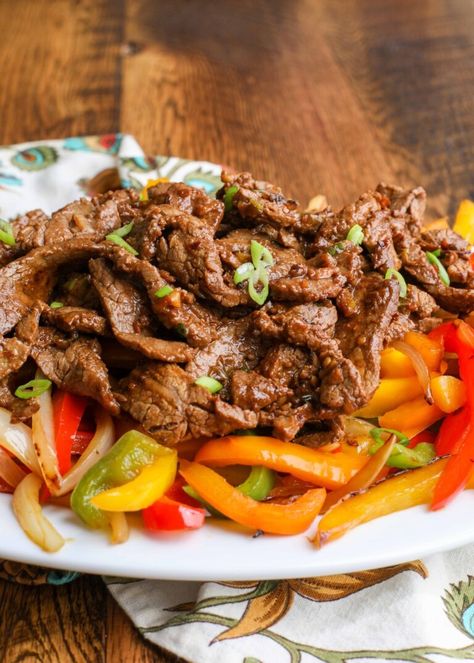 Korean Beef Bulgogi - Barefeet in the Kitchen Beef Bulgogi Recipe, Korean Beef Bulgogi, Korean Beef Recipes, Korean Bulgogi, Bulgogi Recipe, Bulgogi Beef, Korean Beef, Fried Beef, Beef Stir Fry