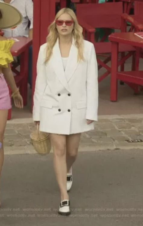 Camille Emily In Paris Style, Camille Razat Emily In Paris Outfits, Emily In Paris Outfits Camille, Camille Razat Style, Camille Razat Emily In Paris, Camille Emily In Paris Outfits, Emily In Paris Camille, Emily In Paris Style, Camille Razat