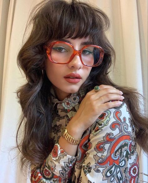 Glasses Inspiration, Funky Glasses, How To Cut Your Own Hair, Cool Glasses, Effortless Hairstyles, Shag Haircut, Wearing Glasses, Trending Haircuts, Mullet Hairstyle