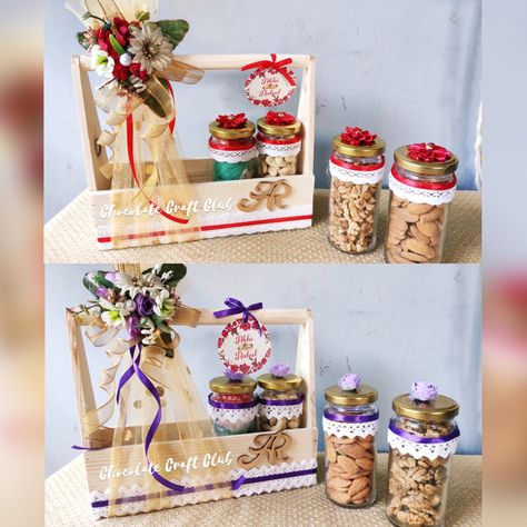 ❤️ Beautiful Pinewood baskets with Jute potlis / Glass Jars. ❤️ Fillings are customised as per your choice. These make for great & trendy giveaways for all occasions like weddings, poojas, festivals, housewarmings, birthdays, anniversaries and many more!   Various options for fillings are - Artisan chocolates 🍫 , Flavoured dry fruits, Air fried millet based snacks, Crunchy Granolas, Premium Nut Bites.   Ping us here 👉👉 https://wa.me/919100190303 for Varieties & models for deliveries PAN India Dry Fruits Box Packing Ideas Gift, Hampers Coklat, Jute Basket Decor, Dry Fruit Hamper, Dry Fruits Packing Ideas Gift, Return Gift Hampers, Holi Hampers, Dry Fruit Basket, Handmade Hamper