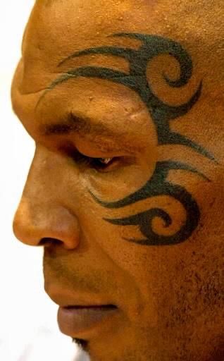 iron mike tyson Mike Tyson Face Tattoo, Cool Face Tattoos, Mike Tyson Tattoo, Maori Tattoo Patterns, Maori Face Tattoo, Maori Tattoo Meanings, Boxer Tattoo, Ta Moko Tattoo, Maori People