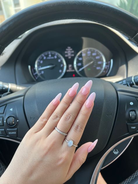 Long Almond Nails Natural Color, Oval Clear Pink Nails, Kylie Almond Nails, Cute Almond Nails Medium Length, Round Almond Nails Long, Almond Nails Marshmellow, Pink Base Almond Nails, Pink Polygel Nails Almond, Natural Pink Acrylic Nails Almond