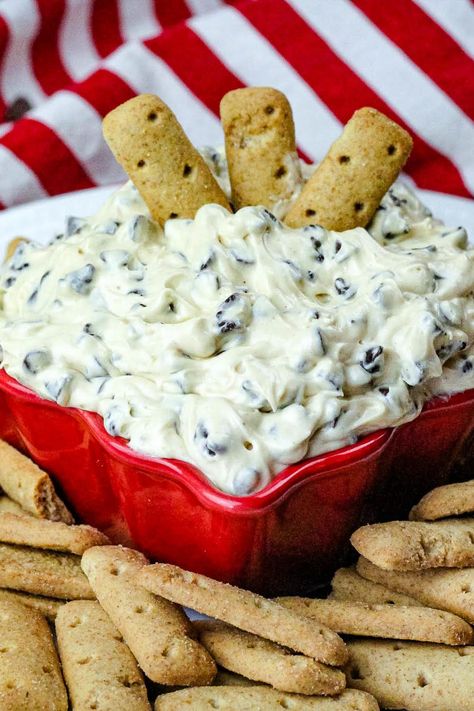 Buckeye Dip Buckeye Dip, Beef Roasts, Sweet Dip, Easy Dessert Dips, Potluck Food, Vegetarian Party, Butter Desserts, Fall Deserts, Super Easy Desserts