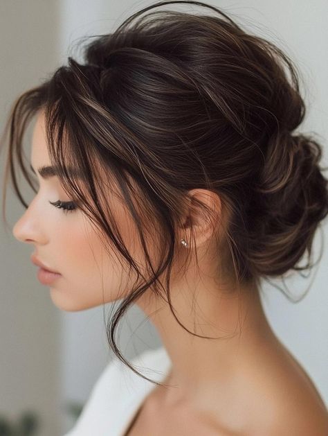 Messy Bun Styles for Short Hair: Effortless and Chic Looks for 2024 Messy Bun For Short Hair Wedding, Bridesmaid Updo For Short Hair, Wedding Messy Bun Hairstyles, Messy Bun For Saree, Bridesmaid Messy Bun, Short Up Do Hairstyles, Messy Bun Bride, Short Hair Bun Wedding, 2024 Updo Hairstyles