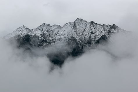 Background Snow, Snow Wallpaper, Mountain Mural, Foggy Mountains, Cloud Canvas, Mountain Wallpaper, Cloud Art, Snowy Mountains, Leh