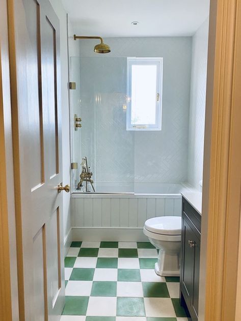 Small Cottage Renovation Ideas, Chequered Floor Bathroom, Small Bathroom Cottage, Checkerboard Tile Bathroom, Checkerboard Floor Bathroom, Bathroom Checkered Floor, Small Tiled Bathroom, Checkerboard Bathroom, Tenterden Kent